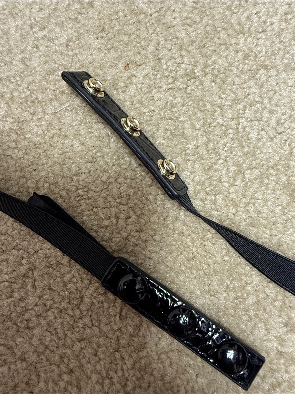 White House Black Market Black Belt with Gold Links - Picture 4 of 5